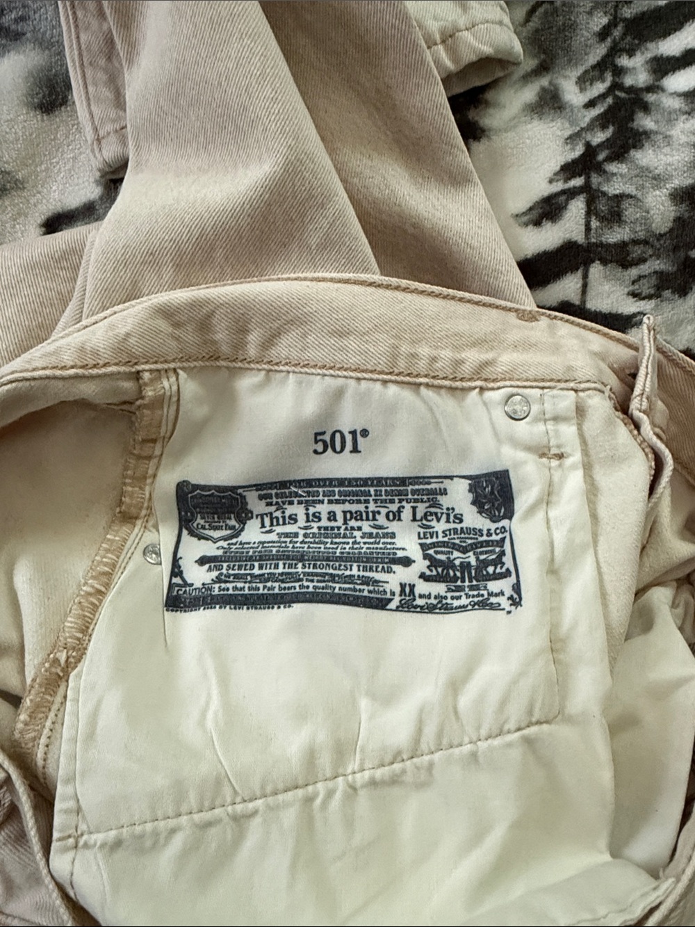 Levi's 501 Straight Leg Jeans in Pale Pink - Picture 5 of 6